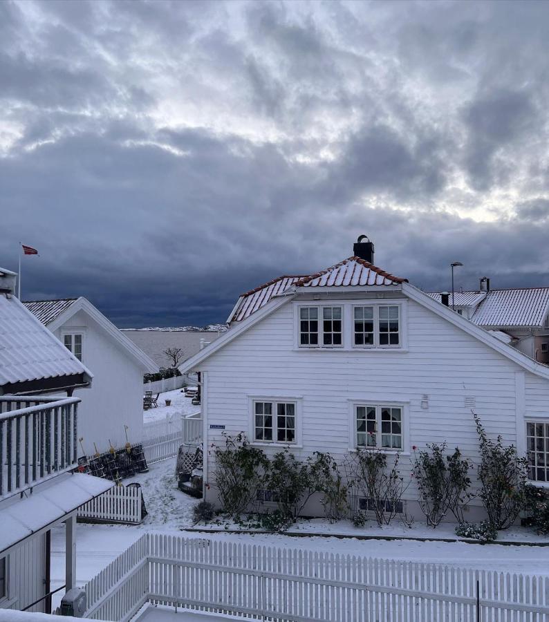 Hotel Nevlunghavn Gjestgiveri Larvik Exterior foto